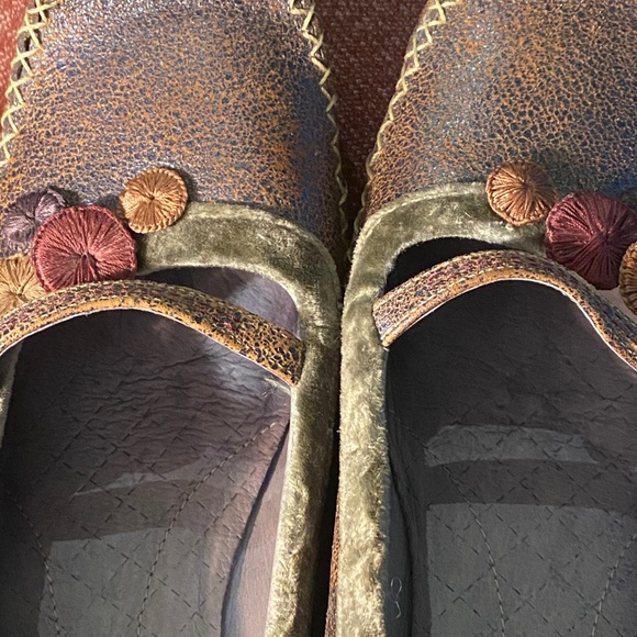 Whimsical Indigo by Clark’s leather shoes - Picture 4 of 8